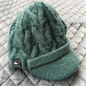 Turtlefur women’s hat with bill